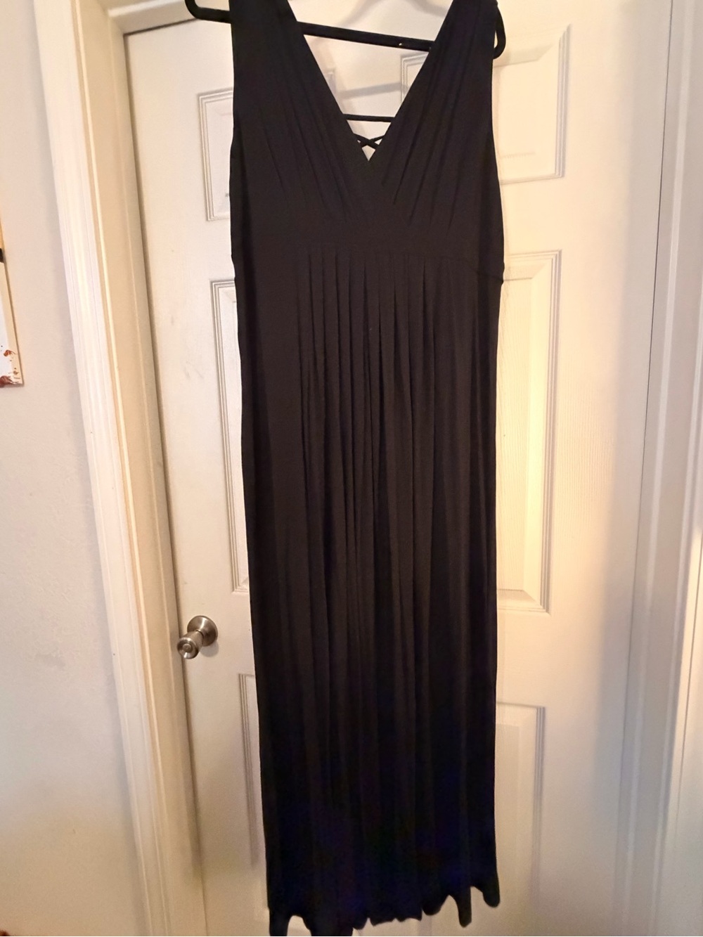 Tart Black V-Neck Sleeveless Long Maxi Dress, Lattice Back with Gold